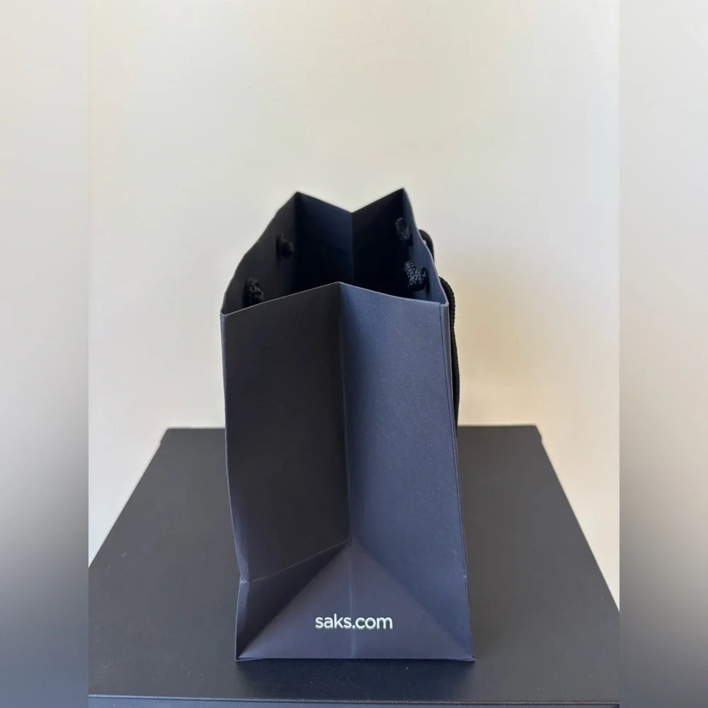 Saks Fifth Avenue gift bag